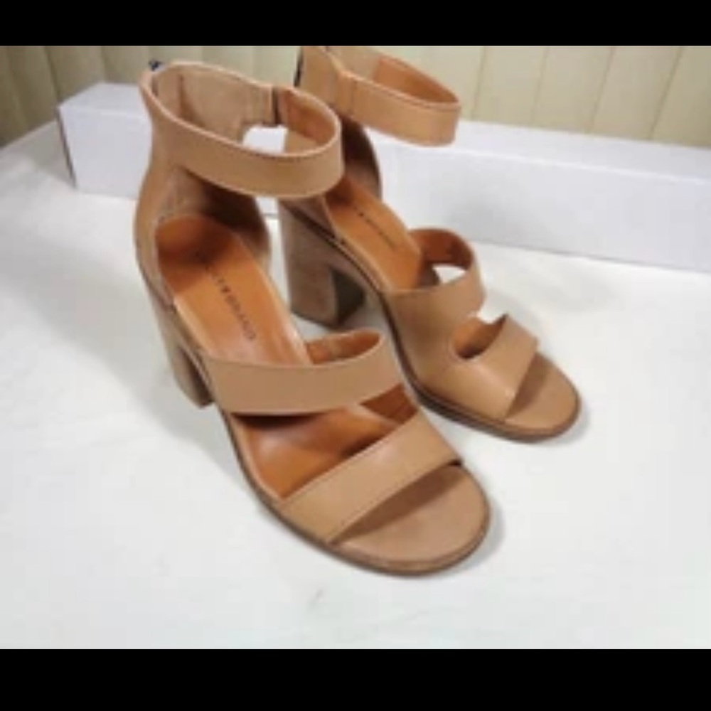 Lucky Brand Tan Strappy Block Heel Sandals
